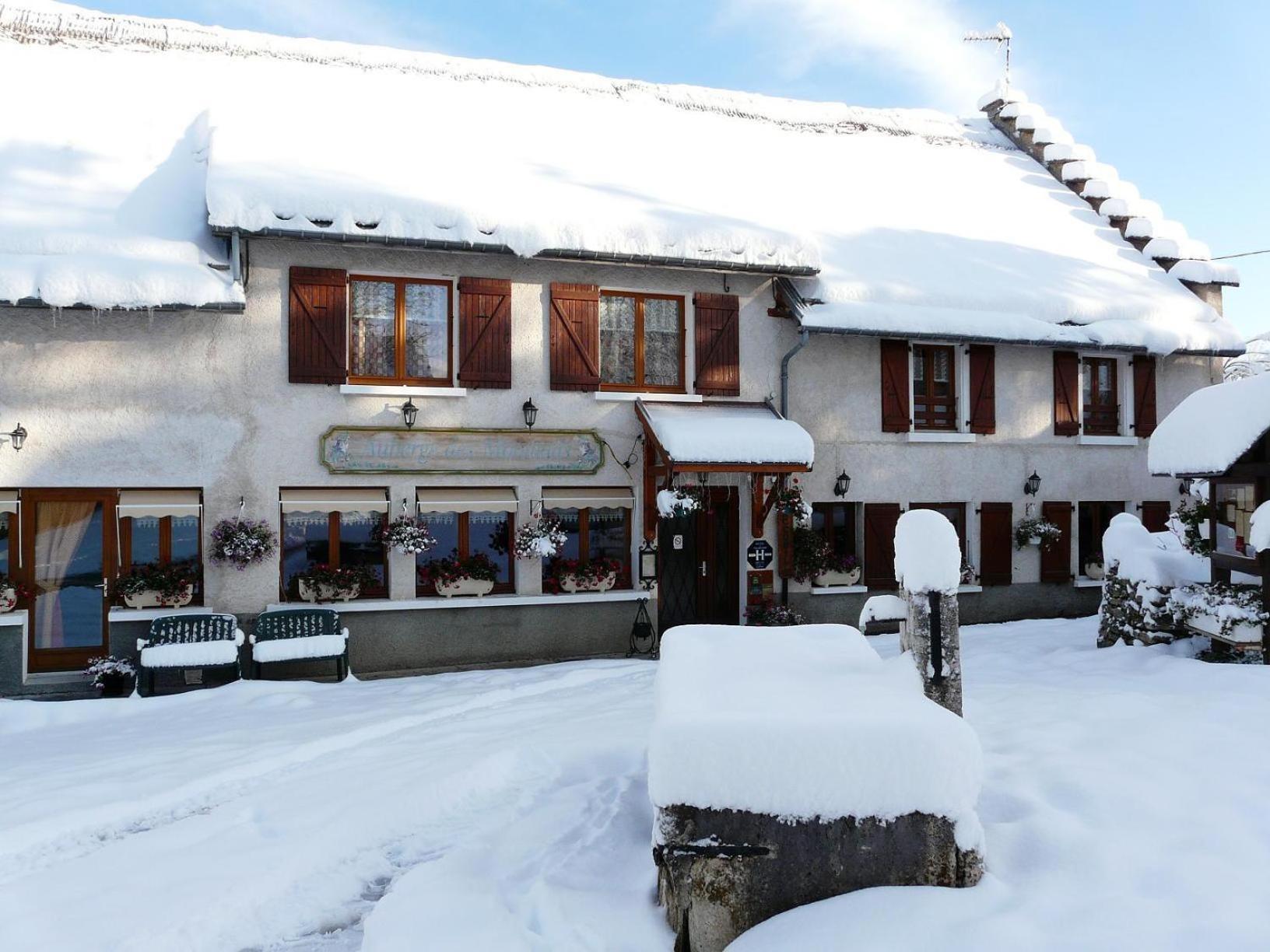 Auberge Des Montauds - Hotel & Restaurant Villard-de-Lans Buitenkant foto