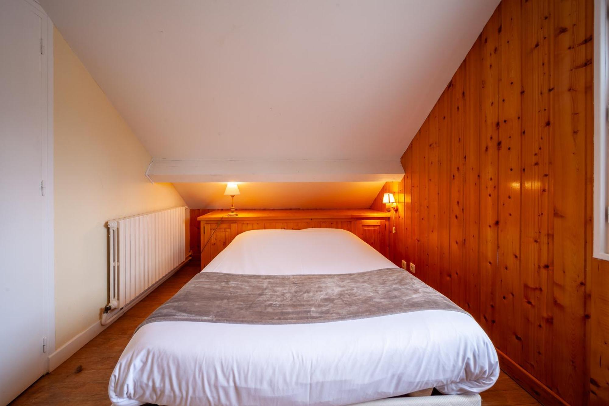 Auberge Des Montauds - Hotel & Restaurant Villard-de-Lans Kamer foto