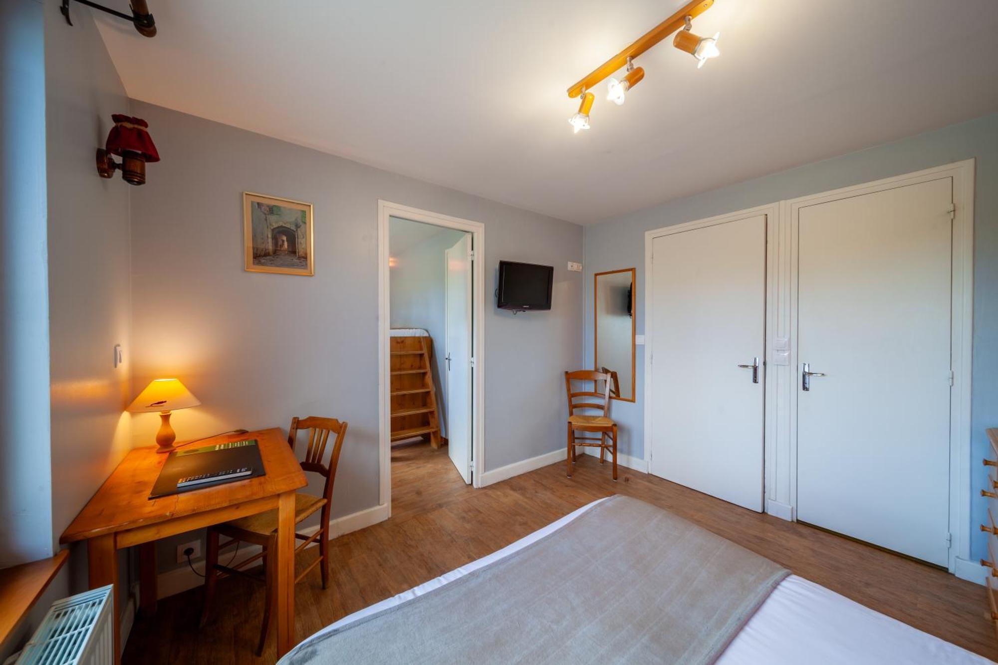 Auberge Des Montauds - Hotel & Restaurant Villard-de-Lans Kamer foto
